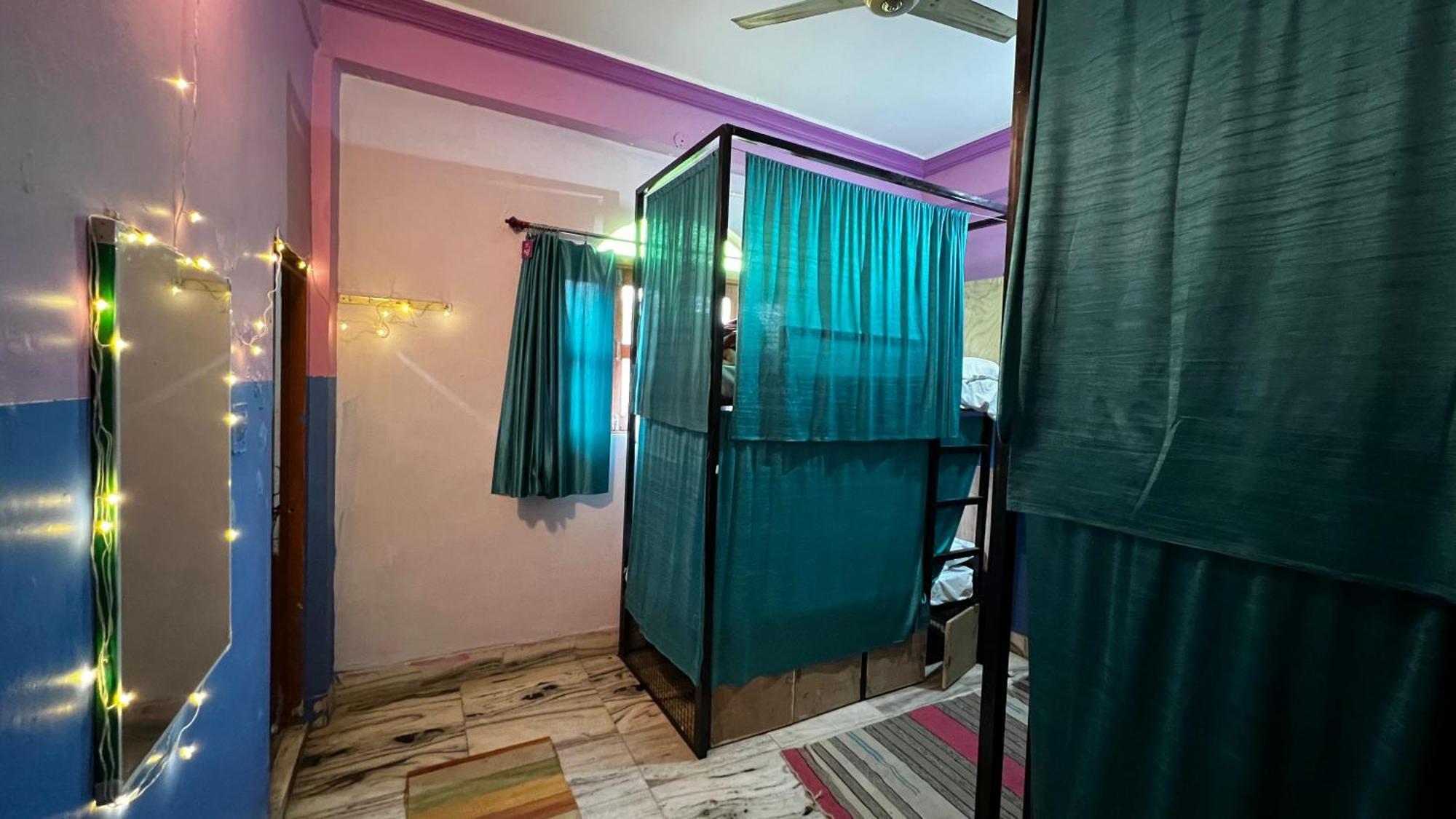 Safar Hostel Пушкар Экстерьер фото