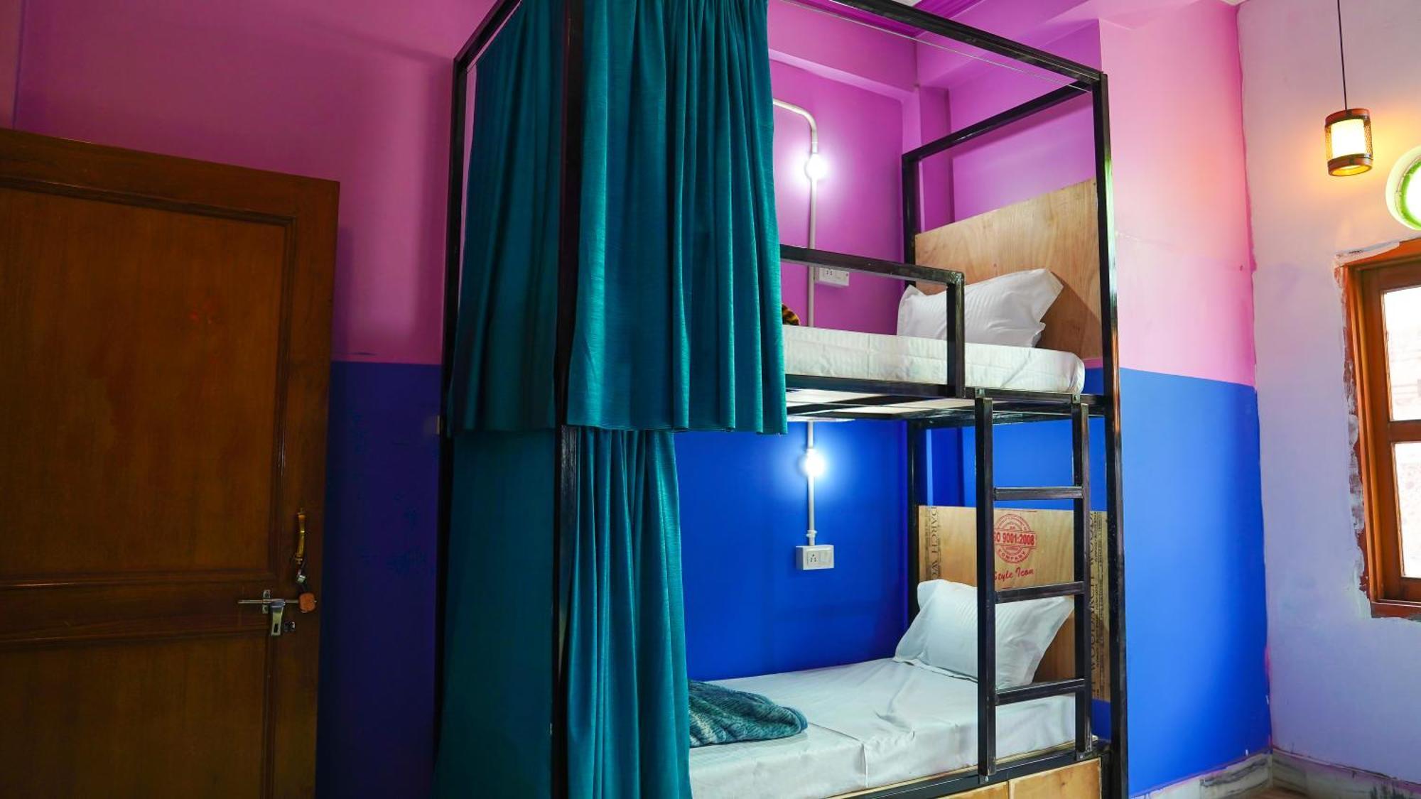 Safar Hostel Пушкар Экстерьер фото